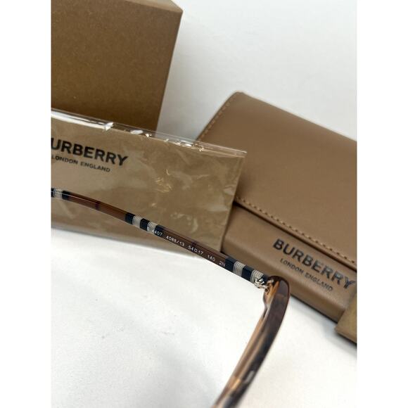NEW Burberry BE4407 Cat Eye Checked Sunglasses in Beige - Picture 5 of 5